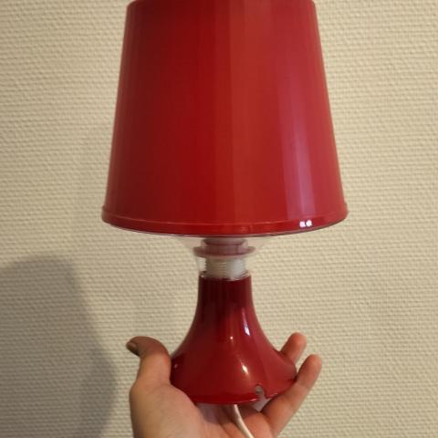 troc de  Petite lampe rouge, sur mytroc