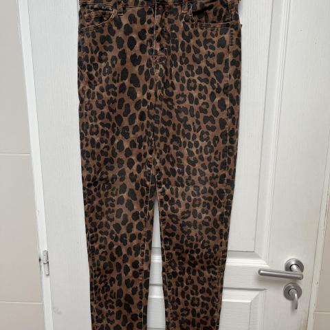 troc de  JEANS 36/38, sur mytroc