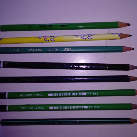 troc de  Crayons gris effaçables, sur mytroc