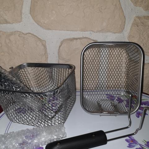 troc de  2 paniers à friteuse, sur mytroc
