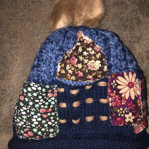 troc de  (réservé) Bonnet doublé intérieur fausse fourrure, sur mytroc
