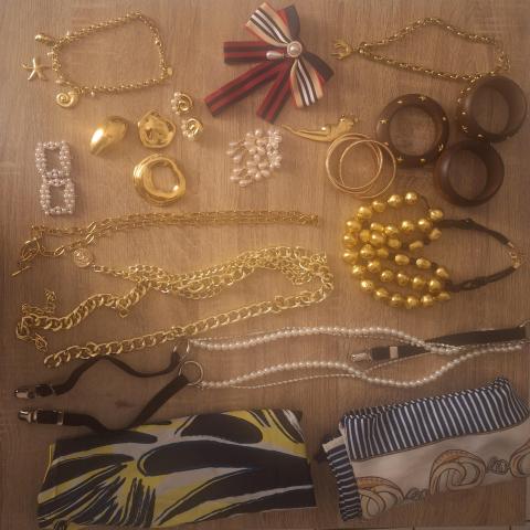 troc de  Magnifique lot de bijoux et accessoires (Box EyesBreaker), sur mytroc