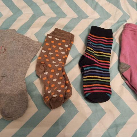 troc de  Reseeve 4 paires de chaussettes taille 36 bon état, sur mytroc