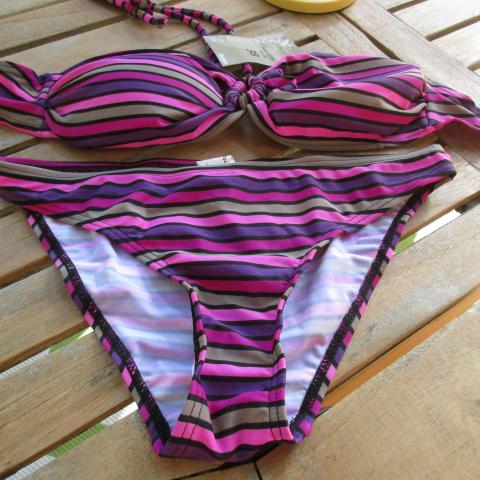 troc de  maillot 2 piéces T36/38 neuf, sur mytroc