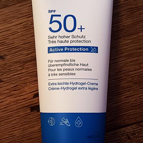 troc de  Crème-hydrogel solaire 50+., sur mytroc