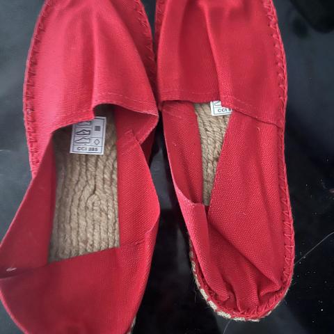 troc de  Espadrilles neuves taille 43, sur mytroc