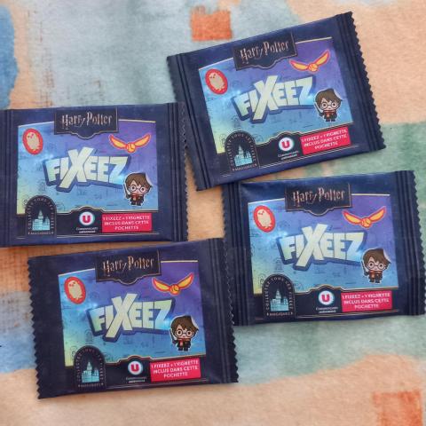 troc de  4 pochettes U Harry Potter envoi compris, sur mytroc