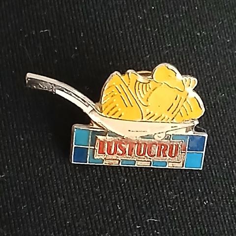 troc de  Un Pins ' LUSTUCRU ', sur mytroc