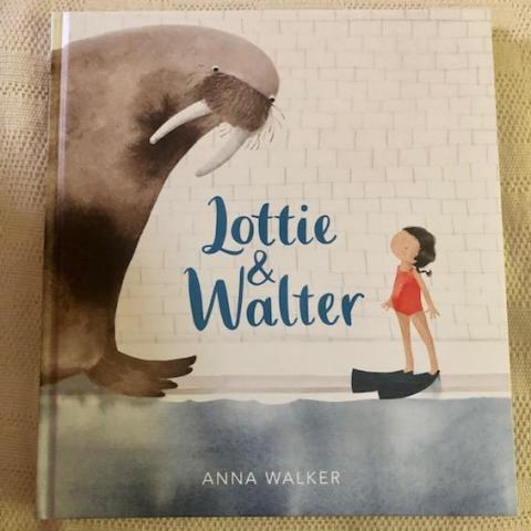 troc de  NEUF: Livre enfant Lottie & Walter (Français) - Anna Walker, sur mytroc