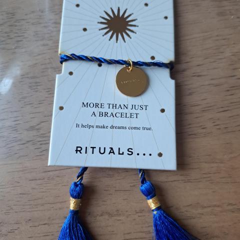 troc de  RESERVE - Bracelet porte bonheur neuf, sur mytroc