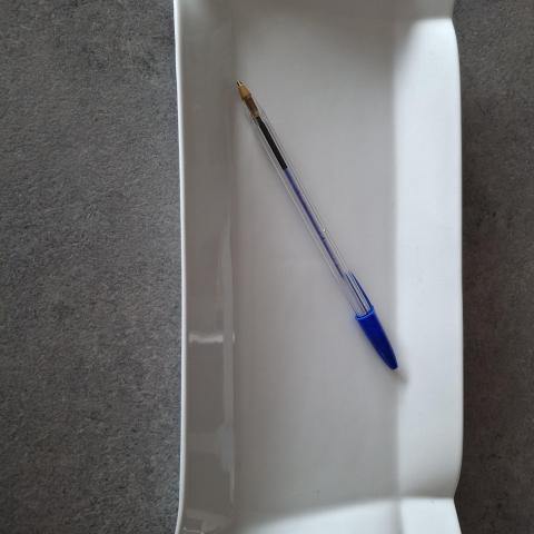 troc de  6 assiettes neuves originales, sur mytroc