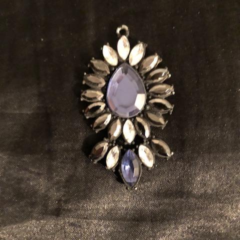 troc de  (réservé) Pendentif vintage 5cm, sur mytroc