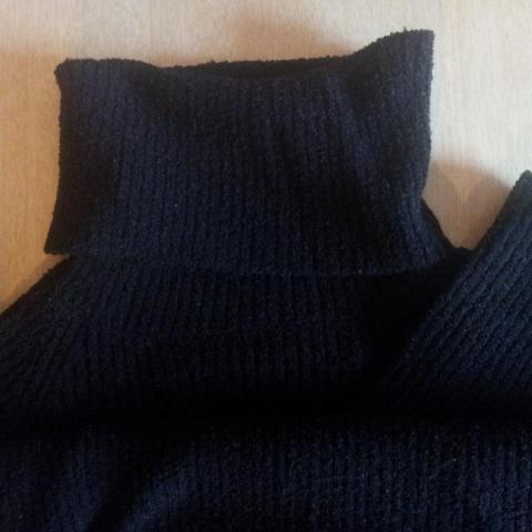 troc de  Pull à col roulé noir T36-38, sur mytroc