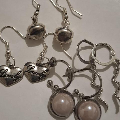 troc de  Lot boucles d'oreilles, sur mytroc