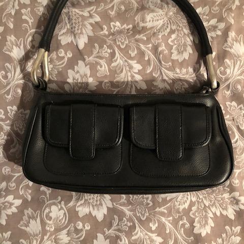 troc de  (réservé) Sac à main noir Minelli, sur mytroc