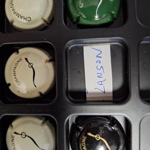 troc de  Echange lot de capsules de champagne Lanson, sur mytroc