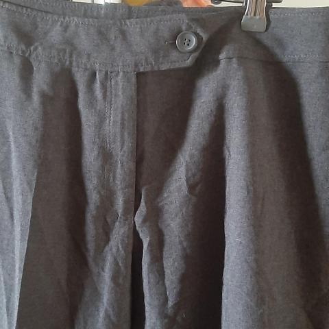 troc de  Reserve pantalon kiabi t 44, sur mytroc