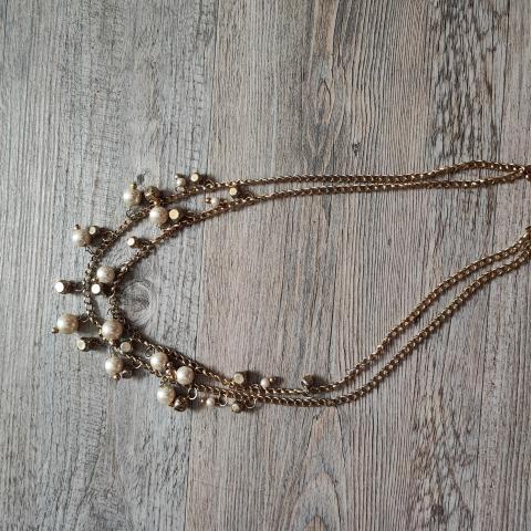 troc de  Collier métal et perles, sur mytroc