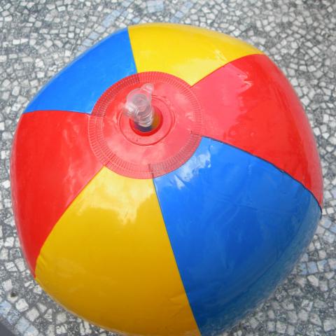 troc de  Réservé à Nonore13 Ballon plastique gonflable, sur mytroc