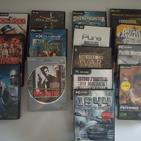 troc de  Lot 15 jeux PC, sur mytroc