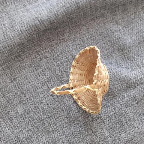 troc de  Panier de poupée en osier, sur mytroc