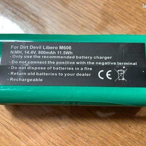 troc de  Batterie 800 mAh(14,4V), sur mytroc