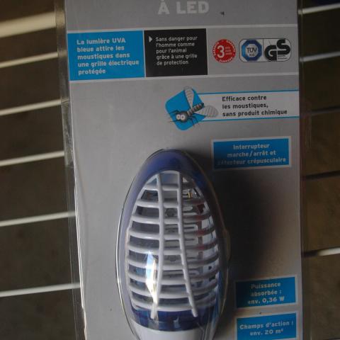 troc de  Prise anti moustique à led, sur mytroc