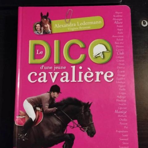 troc de  Alexandra Ledermann - Le dico d'une jeune cavalière, sur mytroc