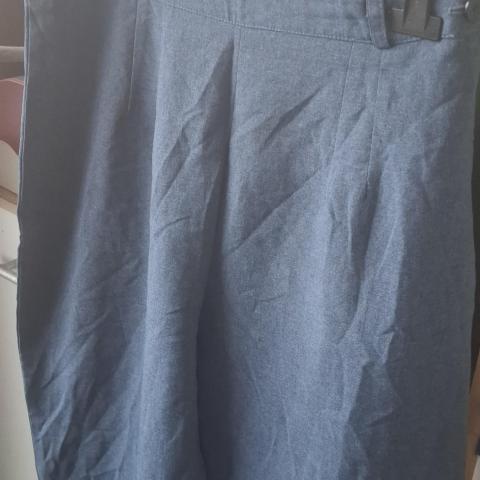 troc de  Pantalon bleu taille 44, sur mytroc