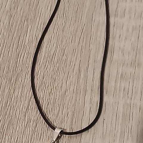 troc de  Collier Femme " Croix ", sur mytroc
