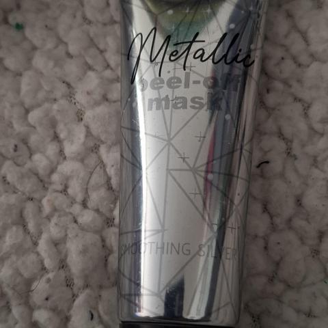 troc de  Masque metallic peel off, sur mytroc