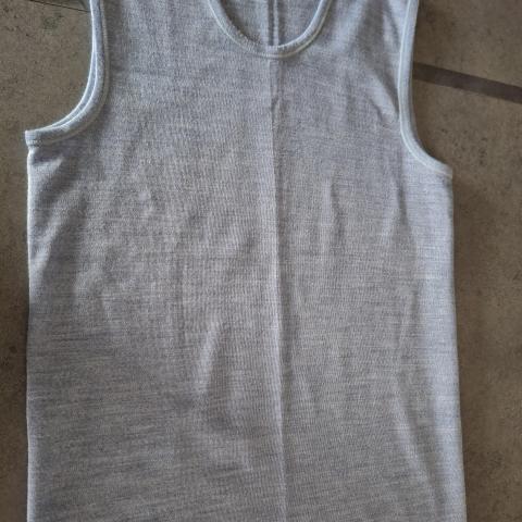 troc de  Debardeur Damart mixte, sur mytroc