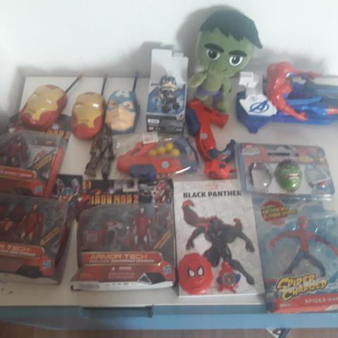 troc de  Reserve dauvpic Lot avengers Marvel spiderman, sur mytroc