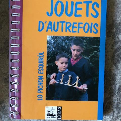 troc de  Livre "Jouets d'autrefois" (bon état), sur mytroc