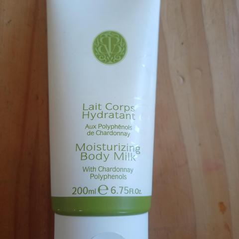 troc de  Lait corps hydratant Vinésime, sur mytroc