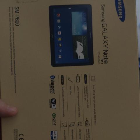 troc de  Tablette tactile très bon état année 2014, sur mytroc