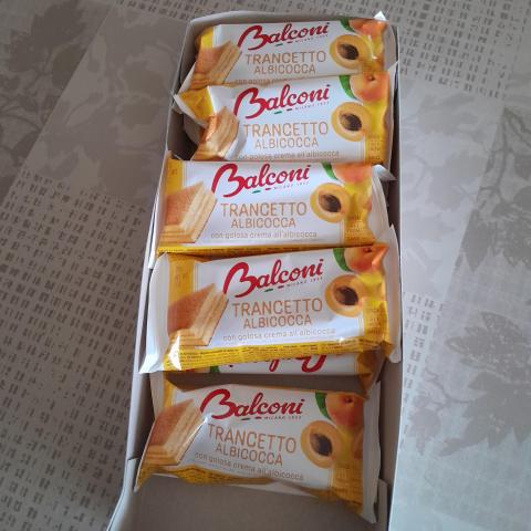 troc de  Réservée lots de 9 génoises abricots, sur mytroc