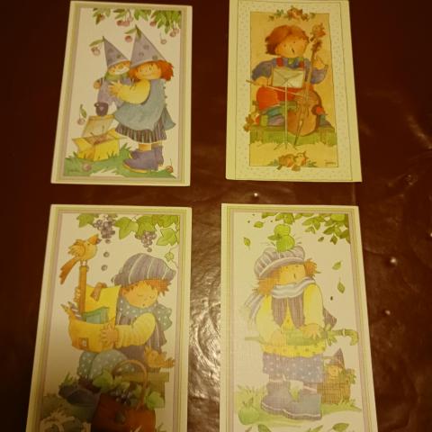 troc de  4 cartes postales enfants, sur mytroc