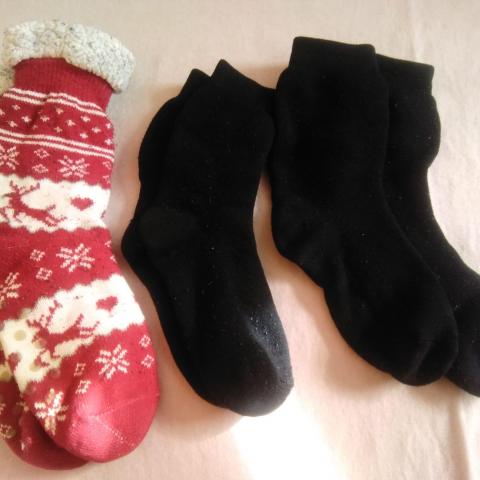 troc de  RESERVE et envoyé lot chaussettes, chaudes, bon état, sur mytroc