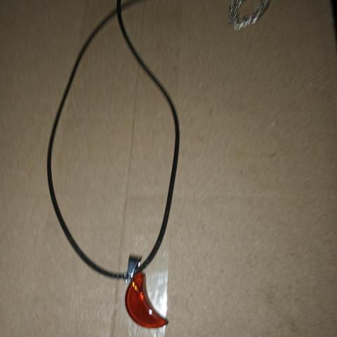 troc de  collier neuf, sur mytroc