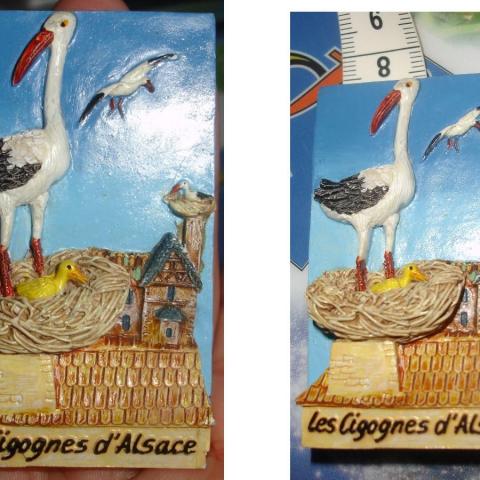 troc de  TABLEAU MINIATURE SOUVENIR D'ALSACE : CIGOGNES AU NID en relief, sur mytroc