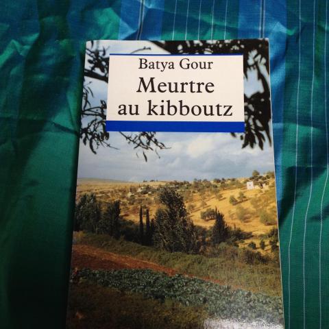 troc de  Roman Meurtre au kibboutz de Batya Gour, sur mytroc