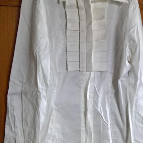 troc de  chemise blanche taille 1 neuf, sur mytroc