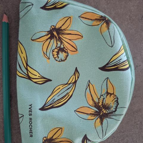 troc de  Petite trousse de toilette neuve, sur mytroc