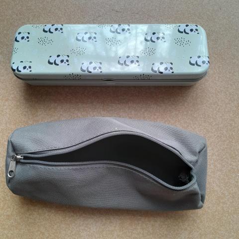 troc de  1 trousse , 1 boîtes à crayons, sur mytroc