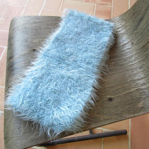 troc de  écharpe p état,1m14 de long, sur mytroc