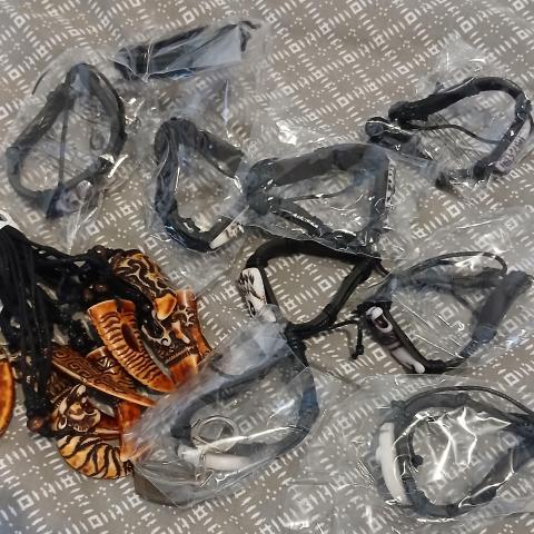 troc de  Lots De Bijoux, sur mytroc