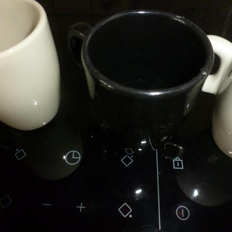 troc de  3 petites tasses, sur mytroc