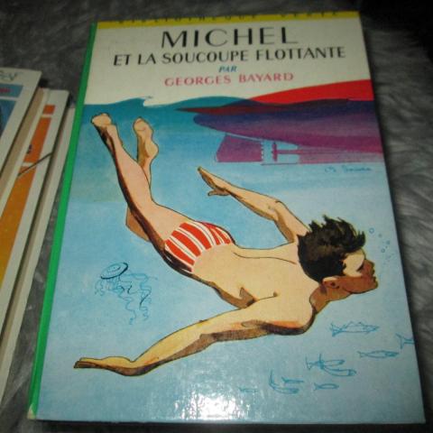 troc de  biblioteque verte Michel et la soucoupe volante  vintage, sur mytroc
