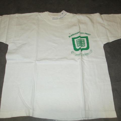 troc de  Tee shirt blanc 6 ans   3 noisettes logo vert, sur mytroc